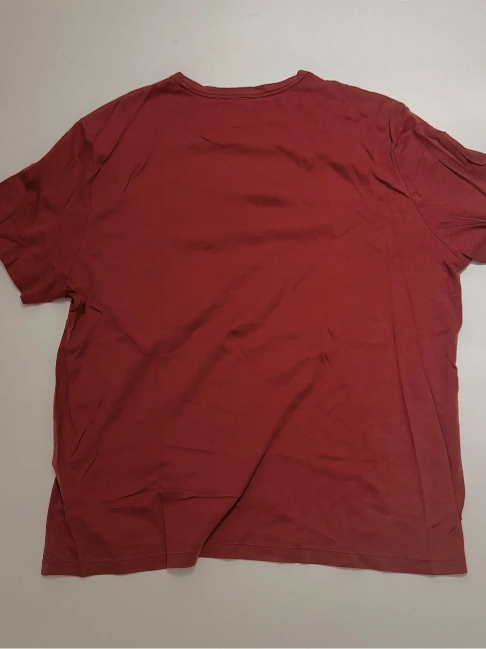 Banana Republic Luxury Touch Men's Deep Red Crew Neck Tee